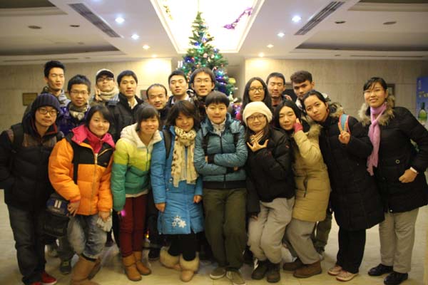 2012年12月，梦之二次方青年小组（听力组）在ADI发展研究所聚会全家福。.JPG