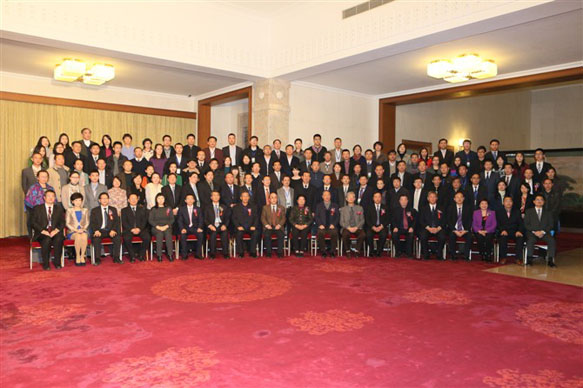 2012年12月，我所项目官员参加中国社会工作协会企业公民委员会举办的2012年度CSR企业表彰大会。.jpg